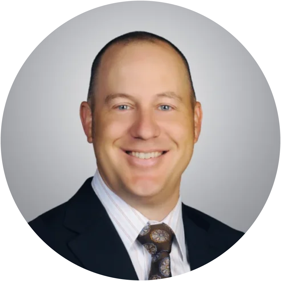 Circle Headshot - Paul D